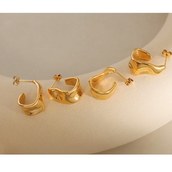 18K Gold Plated Huggie Earrings*Teardrop Asymmetrical Wave Minimalist Design*ML - Picture 6 of 7